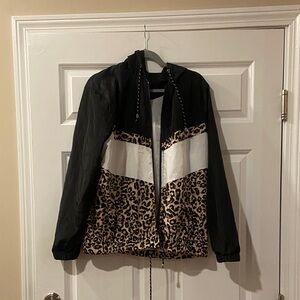 🧡 Women’s windbreaker jacket